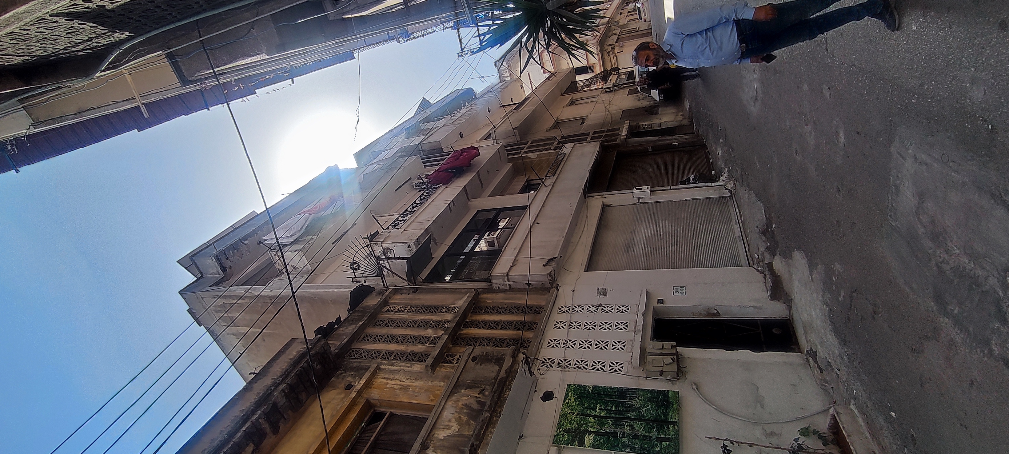 للبيع شقة 3 غرف في حي الحميدية حمص بمساحة 90م موقع مميز